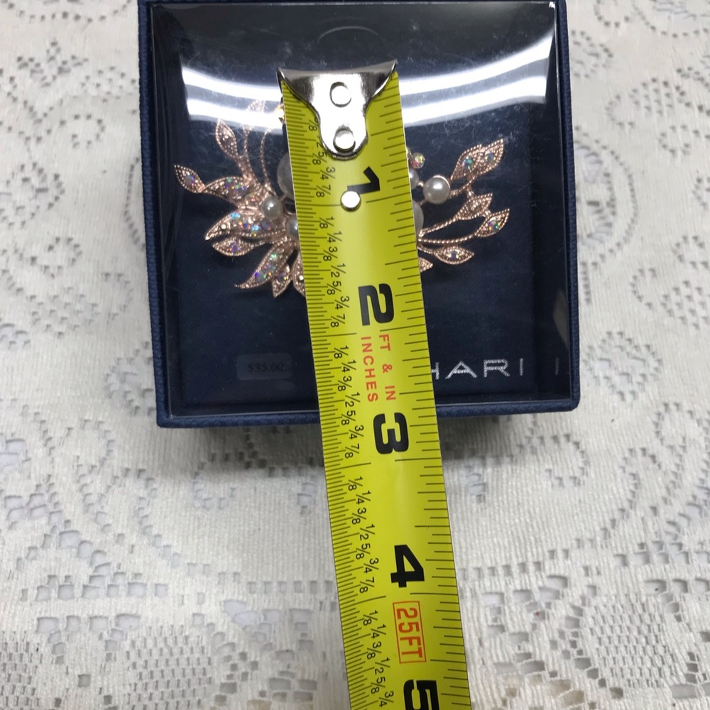 NWT. Tahari Diamond & Pearl costume jewelry pin. - Picture 6 of 6